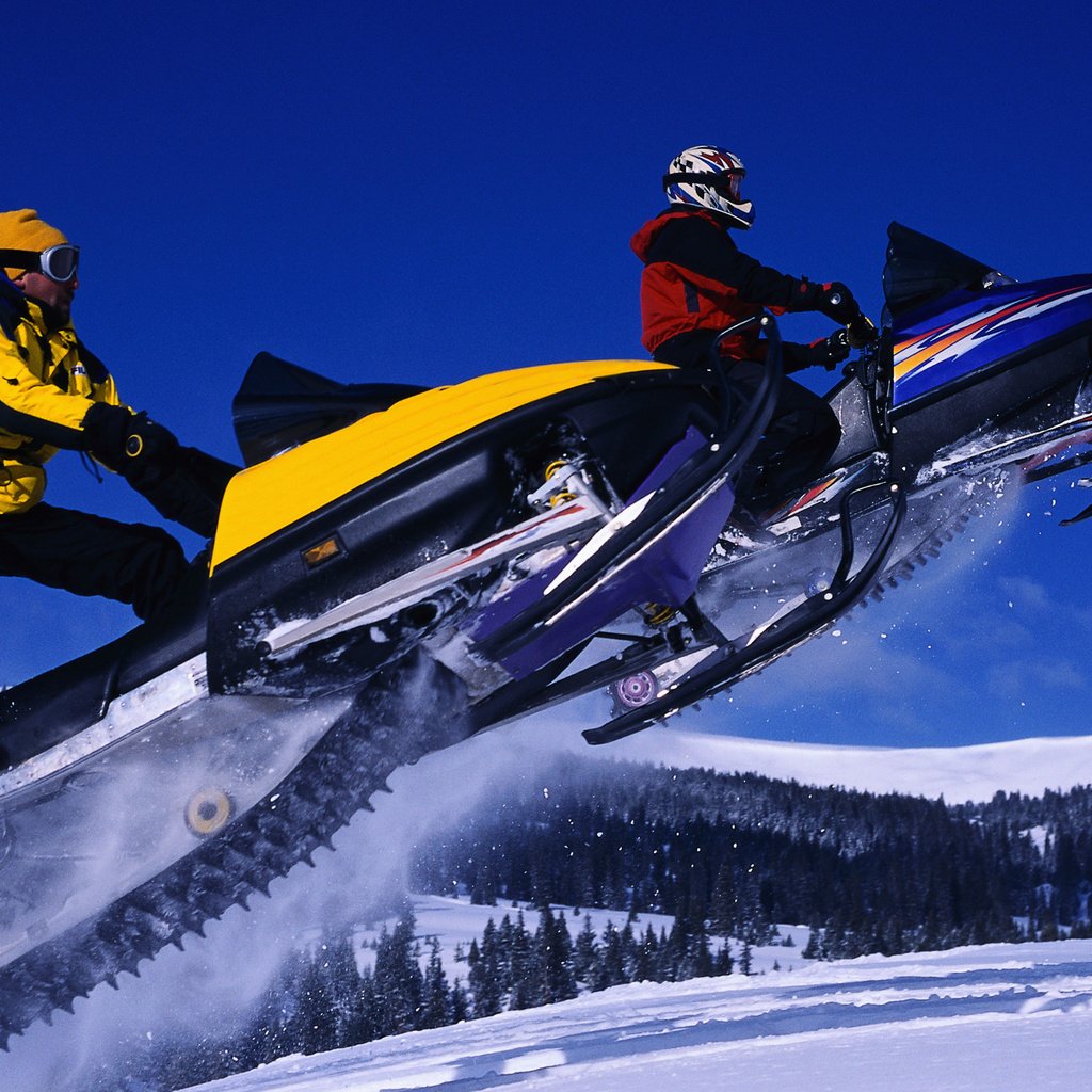 Обои небо, зима, прыжок, снегоходы, the sky, winter, jump, snowmobiles разрешение 2560x1600 Загрузить