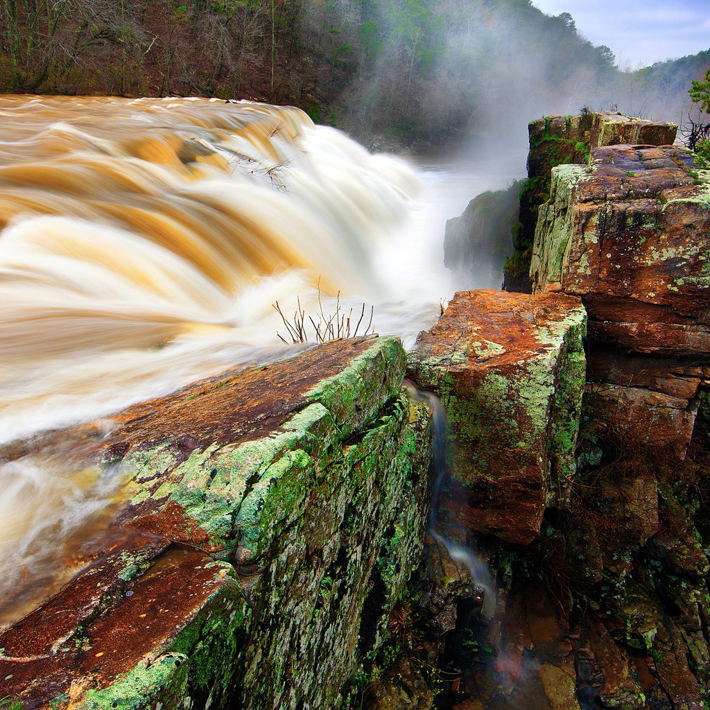 Обои деревья, река, камни, скала, кусты, водопад, поток, дамба, trees, river, stones, rock, the bushes, waterfall, stream, dam разрешение 2560x1700 Загрузить