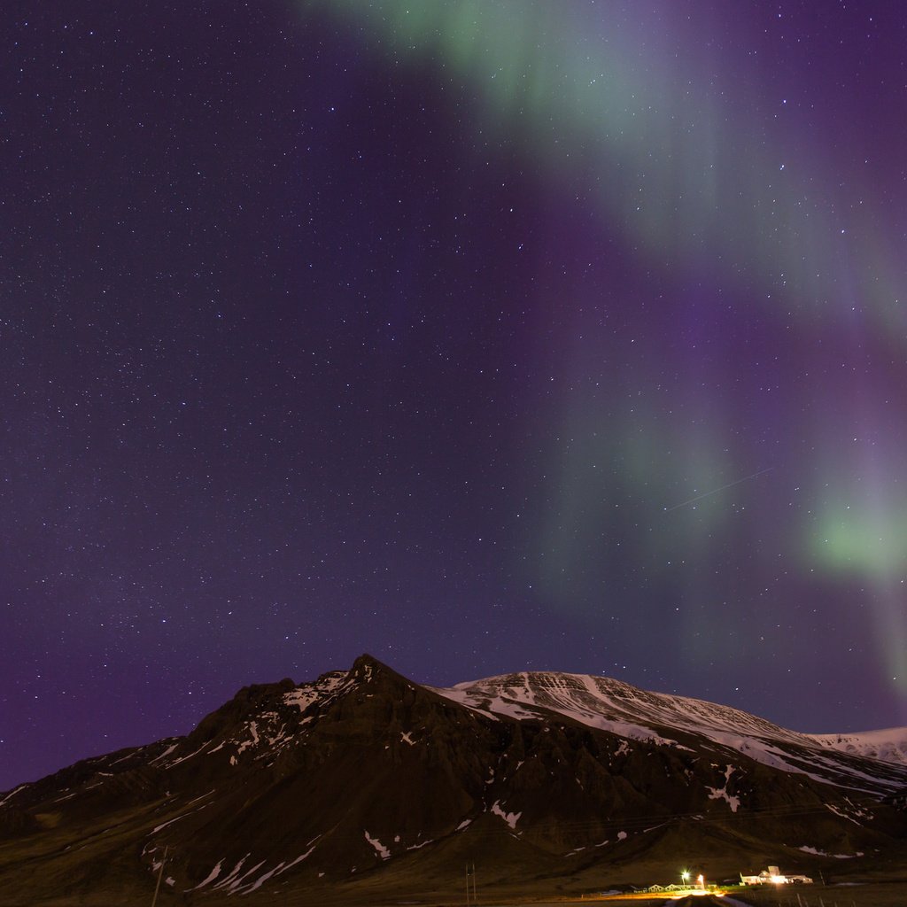 Обои ночь, горы, звезды, северное сияние, исландия, night, mountains, stars, northern lights, iceland разрешение 2048x1365 Загрузить