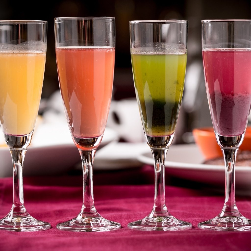Обои разноцветный, коктейль, напитки, бокалы, colorful, cocktail, drinks, glasses разрешение 2048x1308 Загрузить