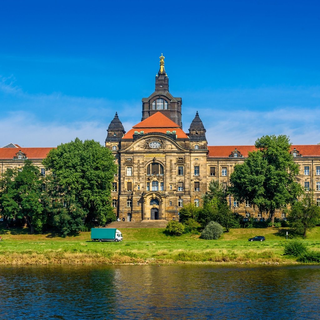 Обои архитектура, здание, германия, дрезден, architecture, the building, germany, dresden разрешение 2880x1923 Загрузить