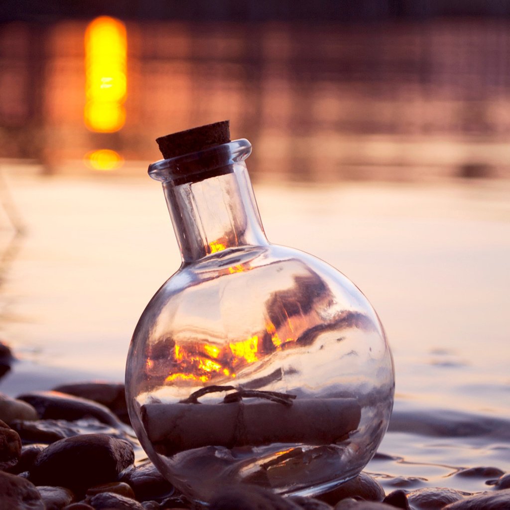 Обои вода, камни, стекло, бутылочка, флакон, water, stones, glass, bottle разрешение 1920x1200 Загрузить