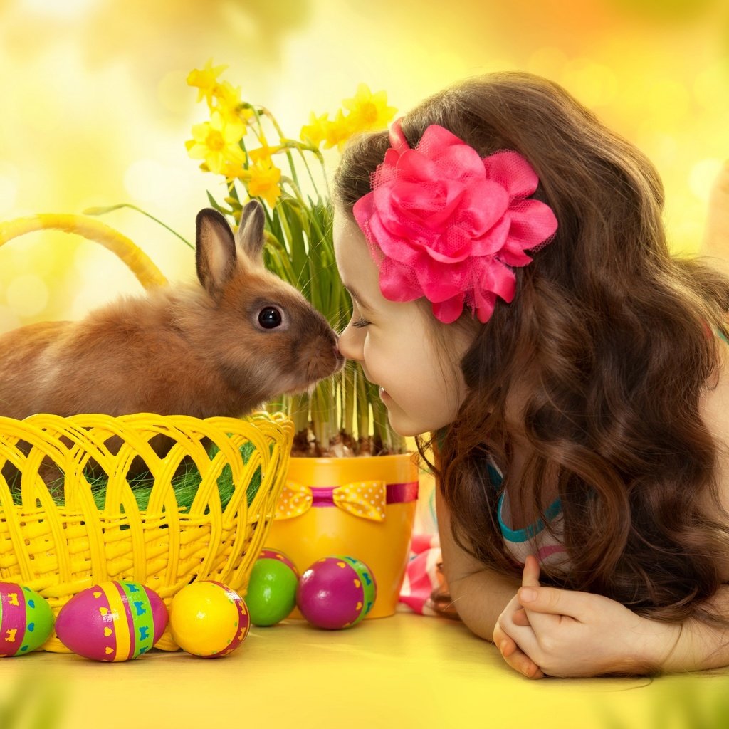 Обои цветы, яйца, улыбка, нарциссы, взгляд, зайчик, девочка, волосы, лицо, кролик, пасха, flowers, eggs, smile, daffodils, look, bunny, girl, hair, face, rabbit, easter разрешение 2560x1600 Загрузить