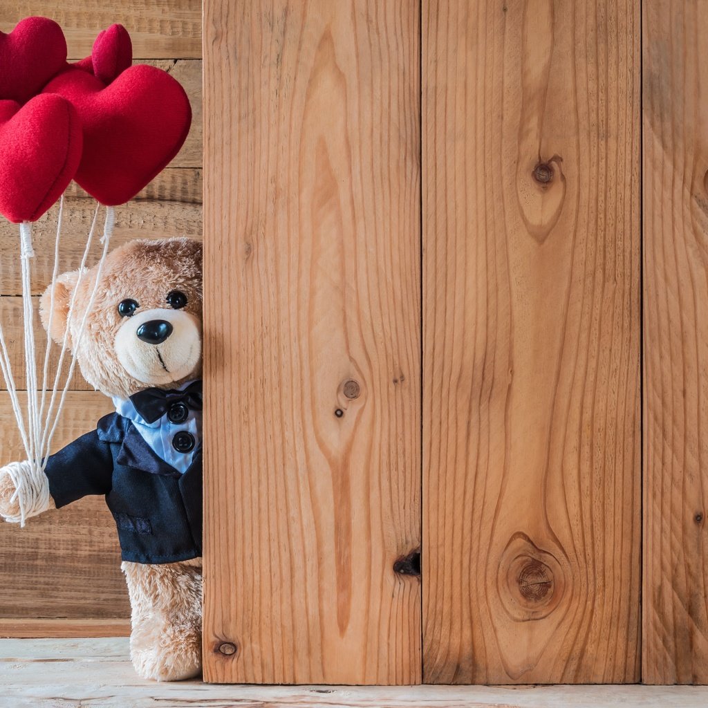 Обои медведь, игрушка, сердце, любовь, сердечки, медвежонок, плюшевый медведь, bear, toy, heart, love, hearts, teddy bear разрешение 5472x3648 Загрузить