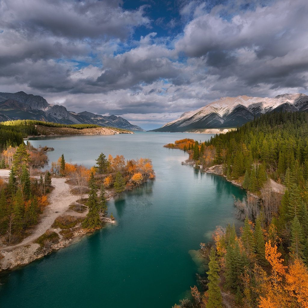 Обои облака, берега, озеро, abraham lake, эйбрахам, горы, природа, пейзаж, осень, леса, канада, clouds, bank, lake, abraham, mountains, nature, landscape, autumn, forest, canada разрешение 2000x1421 Загрузить