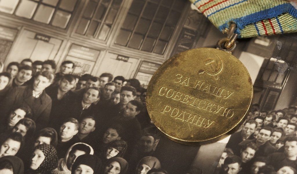 Обои фото, день победы, награда, медаль, 9 мая, photo, victory day, award, medal, may 9 разрешение 3077x2048 Загрузить