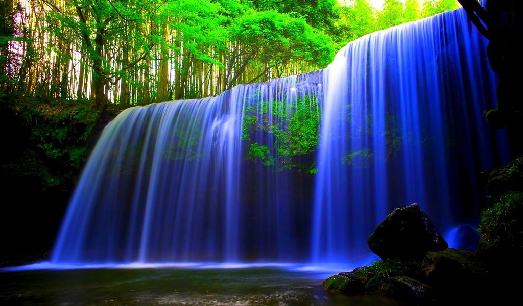 Обои водопад, голубой, в лесу, в&nbsp;лесу, waterfall blue in the forest, waterfall, blue, in the woods, in&nbsp;the forest разрешение 1920x1200 Загрузить