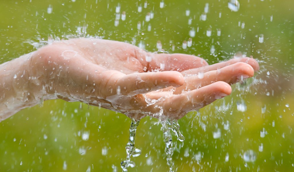 Обои вода, рука, макро, капли, брызги, дождь, родимов павел, water, hand, macro, drops, squirt, rain, the pavel rodimov разрешение 2880x1800 Загрузить