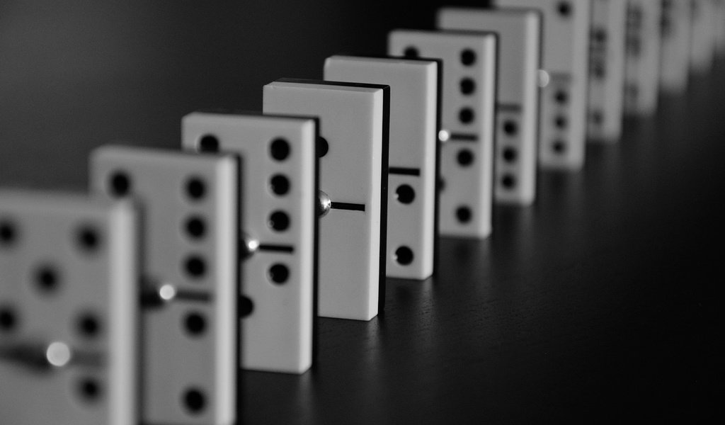Обои чёрно-белое, домино, настольная игра, black and white, domino, board game разрешение 4126x2740 Загрузить