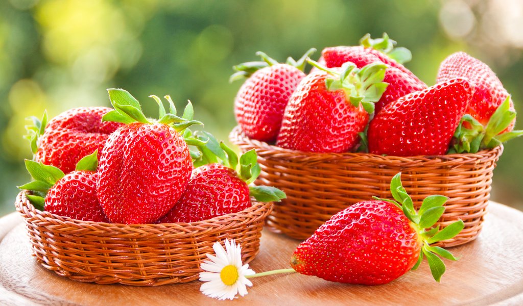 Обои клубника, ягоды, корзинка, strawberry, berries, basket разрешение 4061x2721 Загрузить