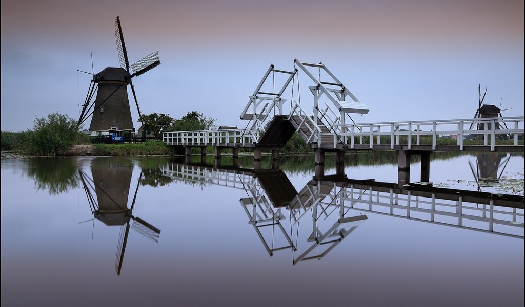 Обои мост, канал, мельница, нидерланды, голландия, киндердейк, bridge, channel, mill, netherlands, holland, kinderdijk разрешение 2048x1368 Загрузить