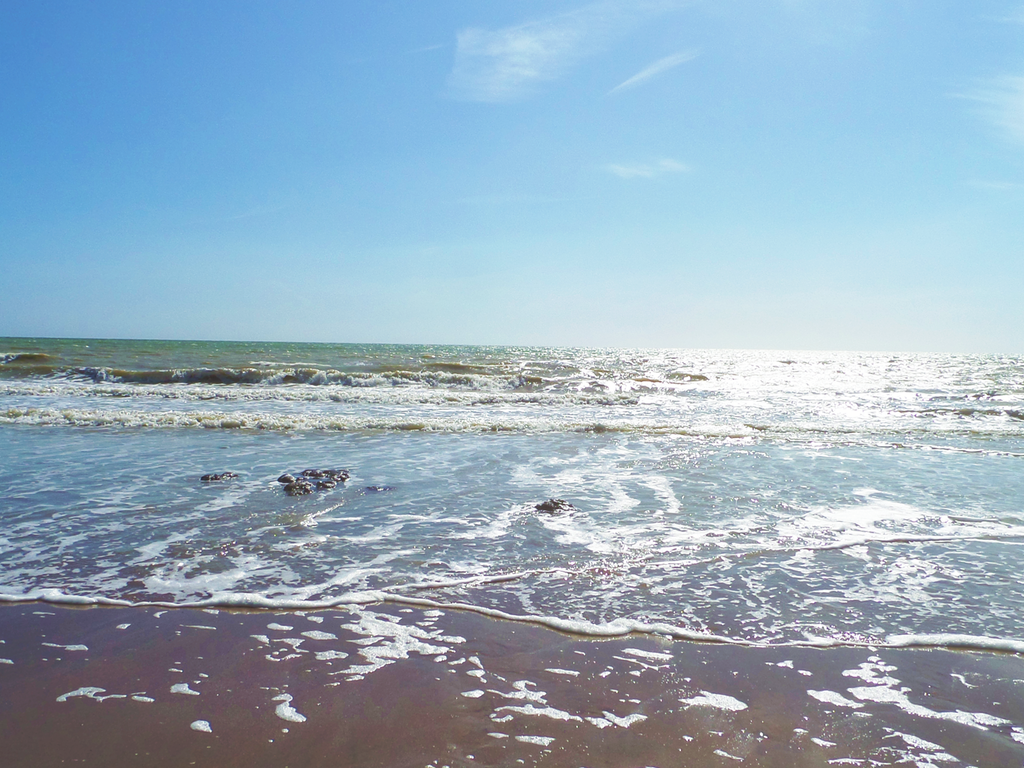 Обои небо, волны, море, пляж, побережье, англия, the sky, wave, sea, beach, coast, england разрешение 1920x1080 Загрузить