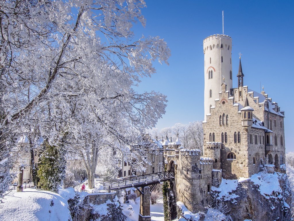 Обои зима, замок, германия, баден-вюртемберг, лихтенштайн, hanau, winter, castle, germany, baden-württemberg, lichtenstein разрешение 1920x1200 Загрузить