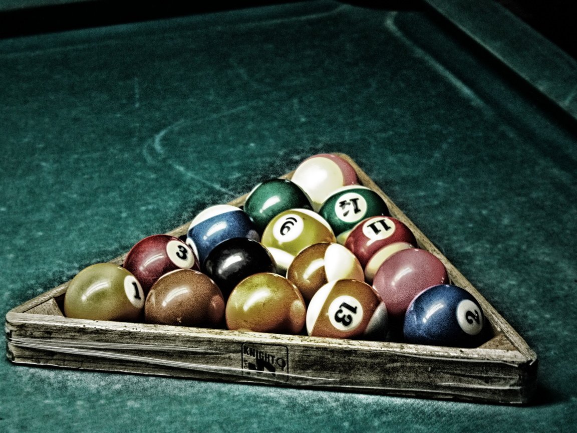 Обои шары, игра, треугольник, бильярд, кий, balls, the game, triangle, billiards, cue разрешение 2560x1600 Загрузить