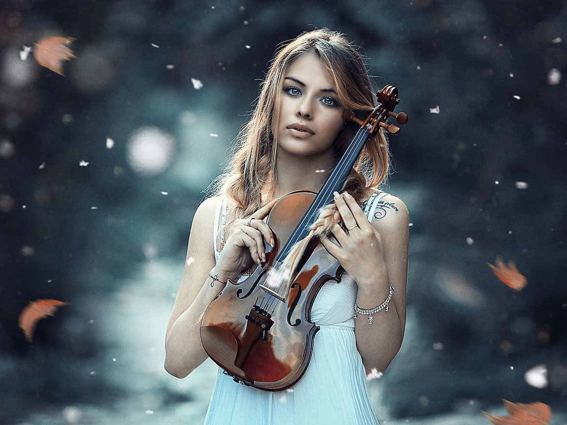 Обои девушка, блондинка, скрипка, модель, алессандро ди чикко, cold symphony, girl, blonde, violin, model, alessandro di cicco разрешение 1920x1200 Загрузить