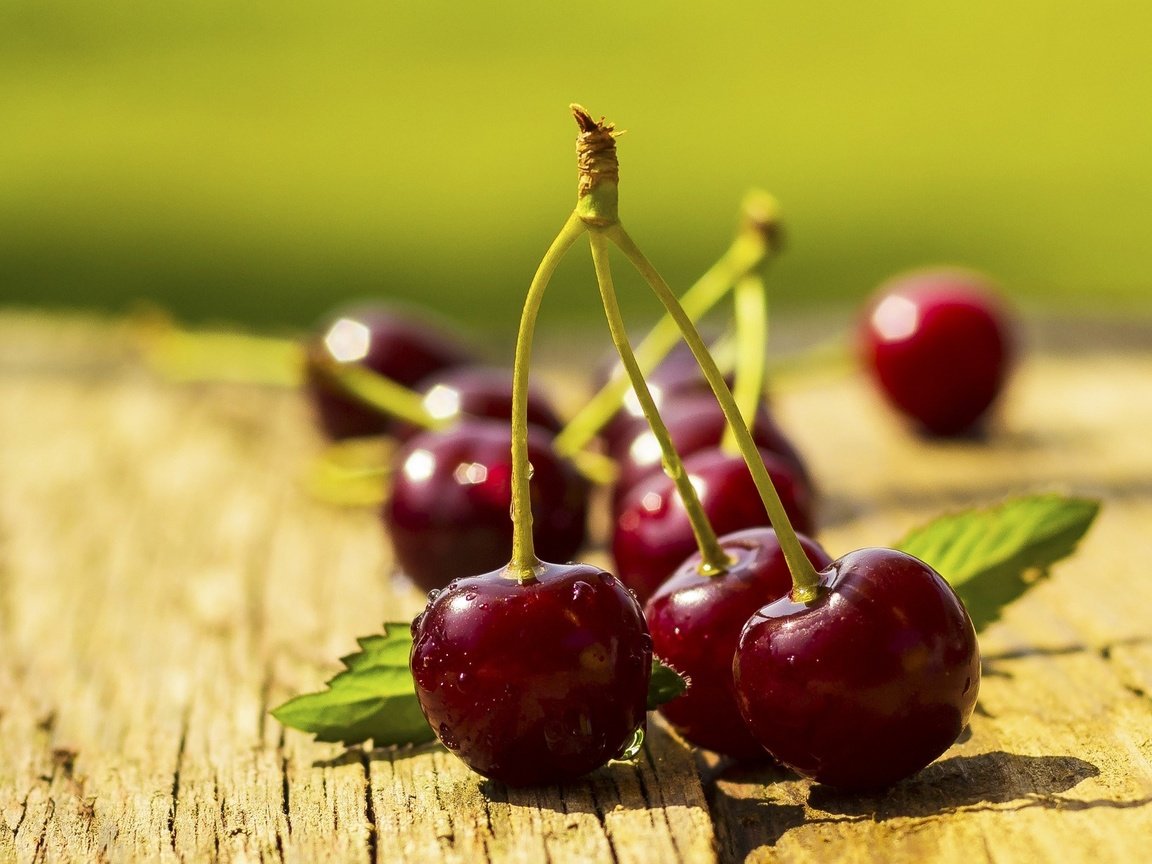 Обои макро, черешня, ягоды, вишня, сладкая, сочная, macro, cherry, berries, sweet, juicy разрешение 2048x1370 Загрузить