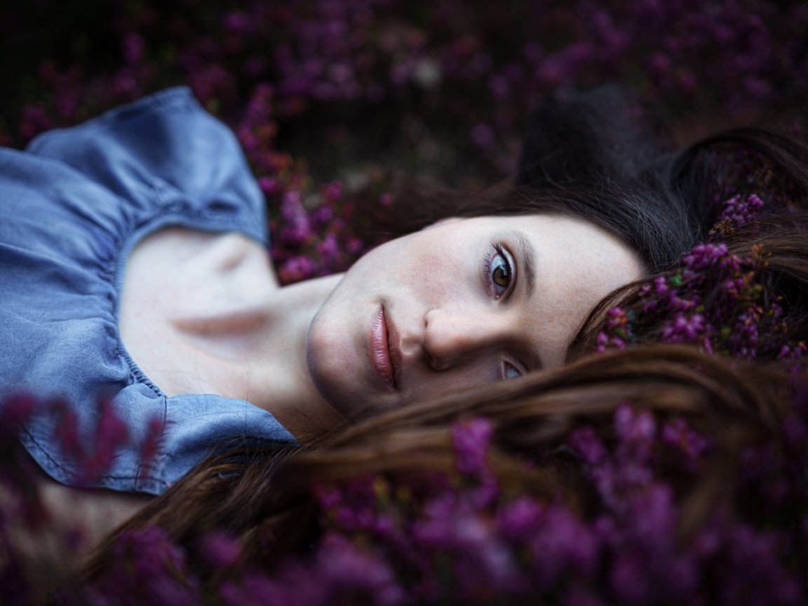 Обои цветы, девушка, взгляд, модель, лицо, боке, anne, flowers, girl, look, model, face, bokeh разрешение 3000x2000 Загрузить