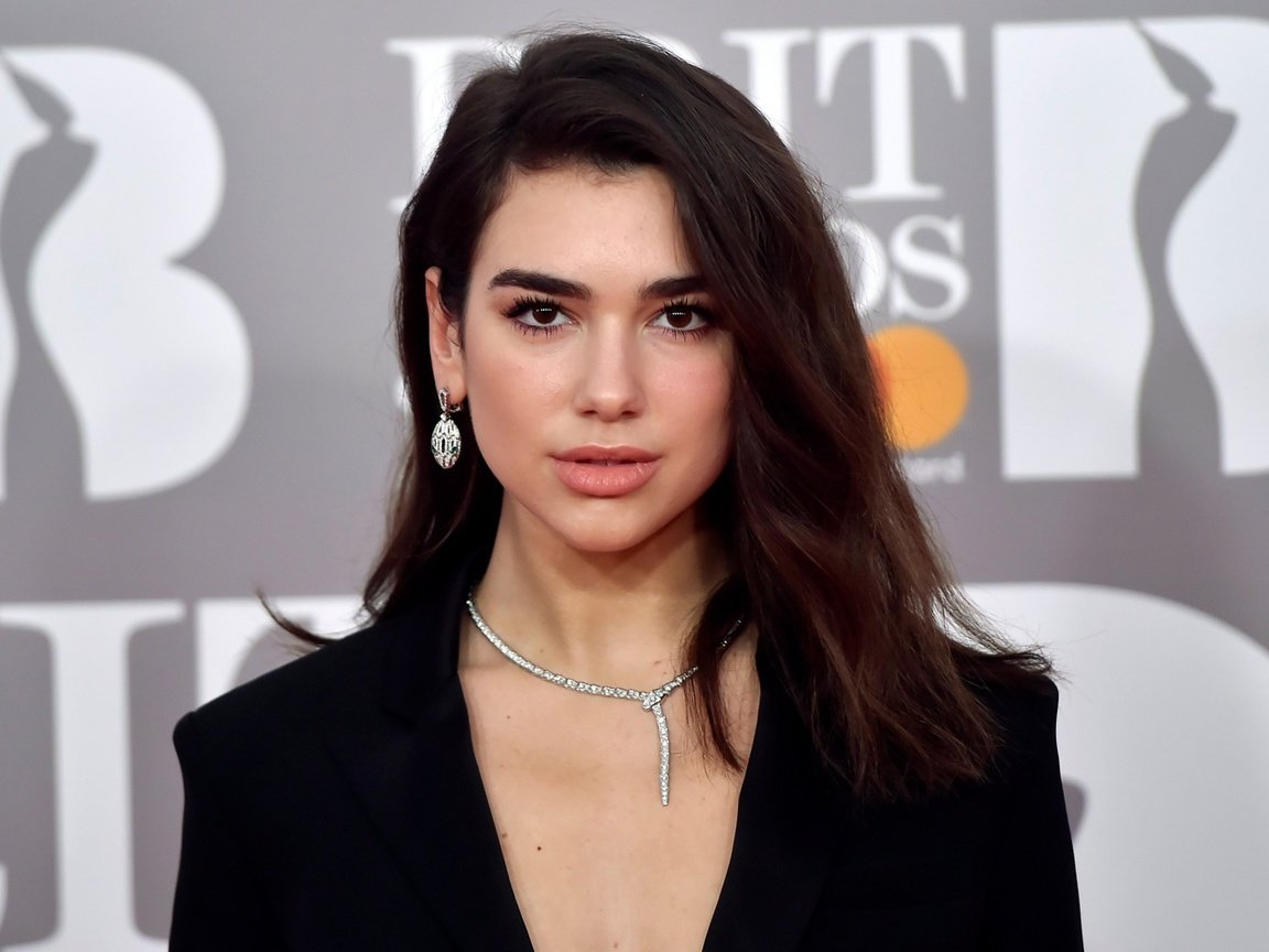 Обои брюнетка, певица, карие глаза, дуа липа, brunette, singer, brown eyes, dua lipa разрешение 3840x2160 Загрузить