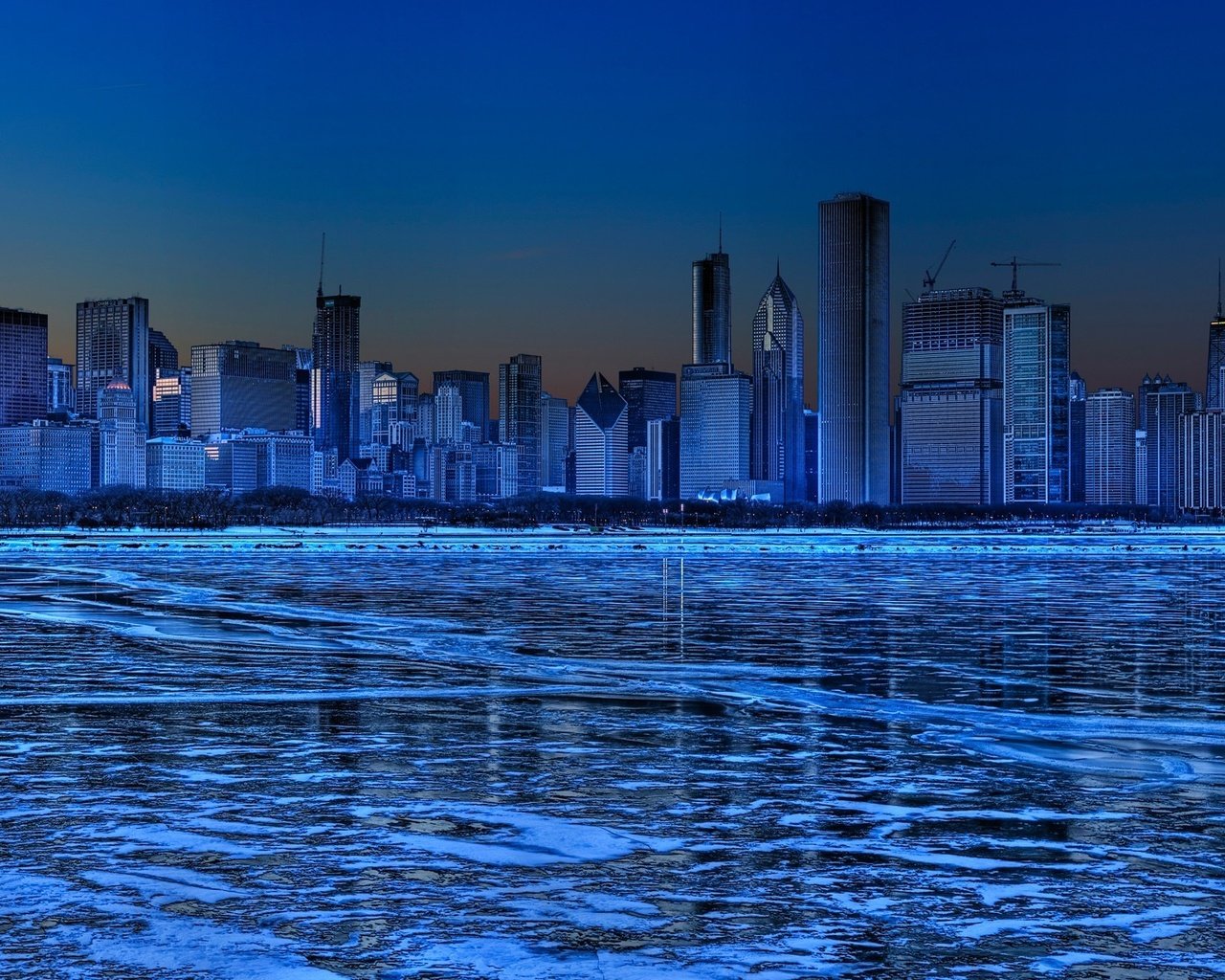 Обои зима, синий, панорама, лёд, небоскребы, winter, blue, panorama, ice, skyscrapers разрешение 3200x1200 Загрузить