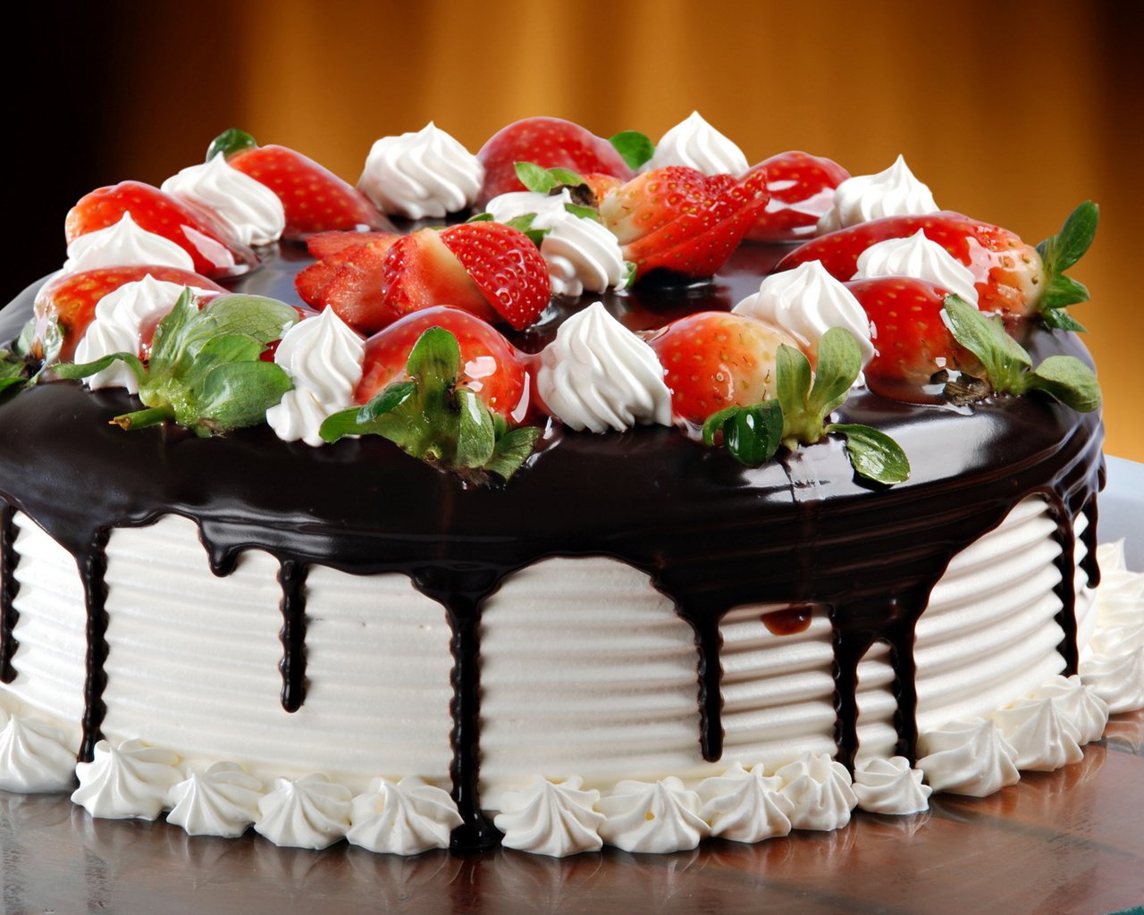 Обои клубника, шоколад, сливки, торт, strawberry, chocolate, cream, cake разрешение 1920x1200 Загрузить