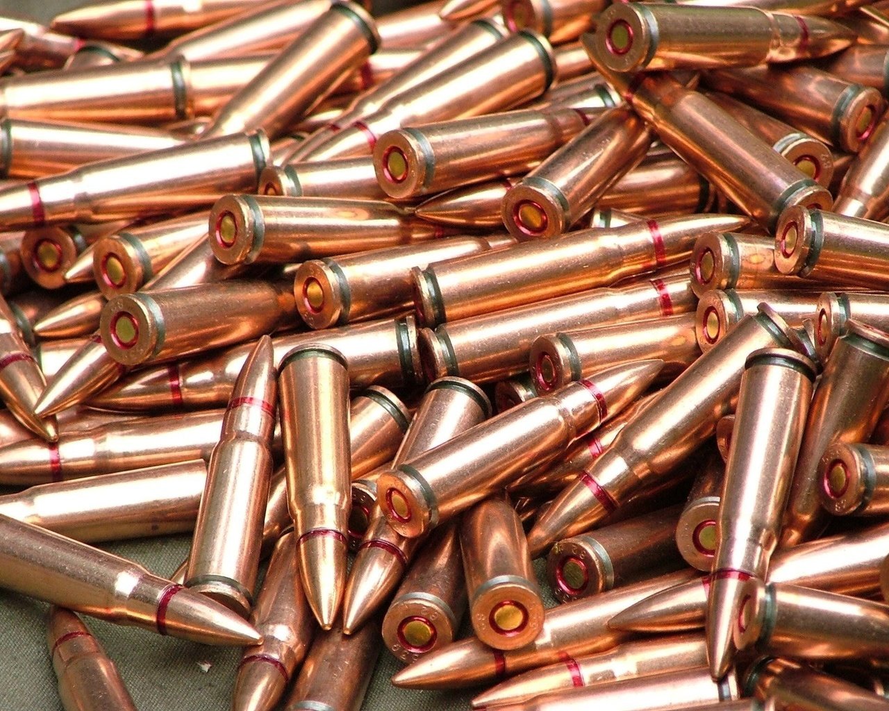 Обои патроны, медь, гильзы, cartridges, copper, sleeve разрешение 2048x1536 Загрузить