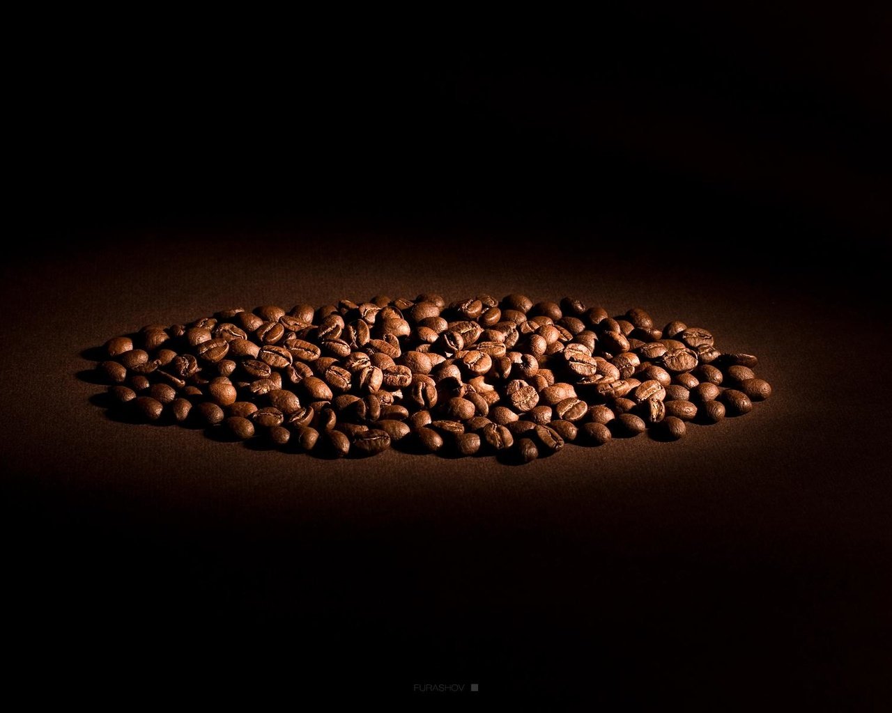 Обои зерна, кофе, черный фон, кофейные зерна, grain, coffee, black background, coffee beans разрешение 1920x1200 Загрузить