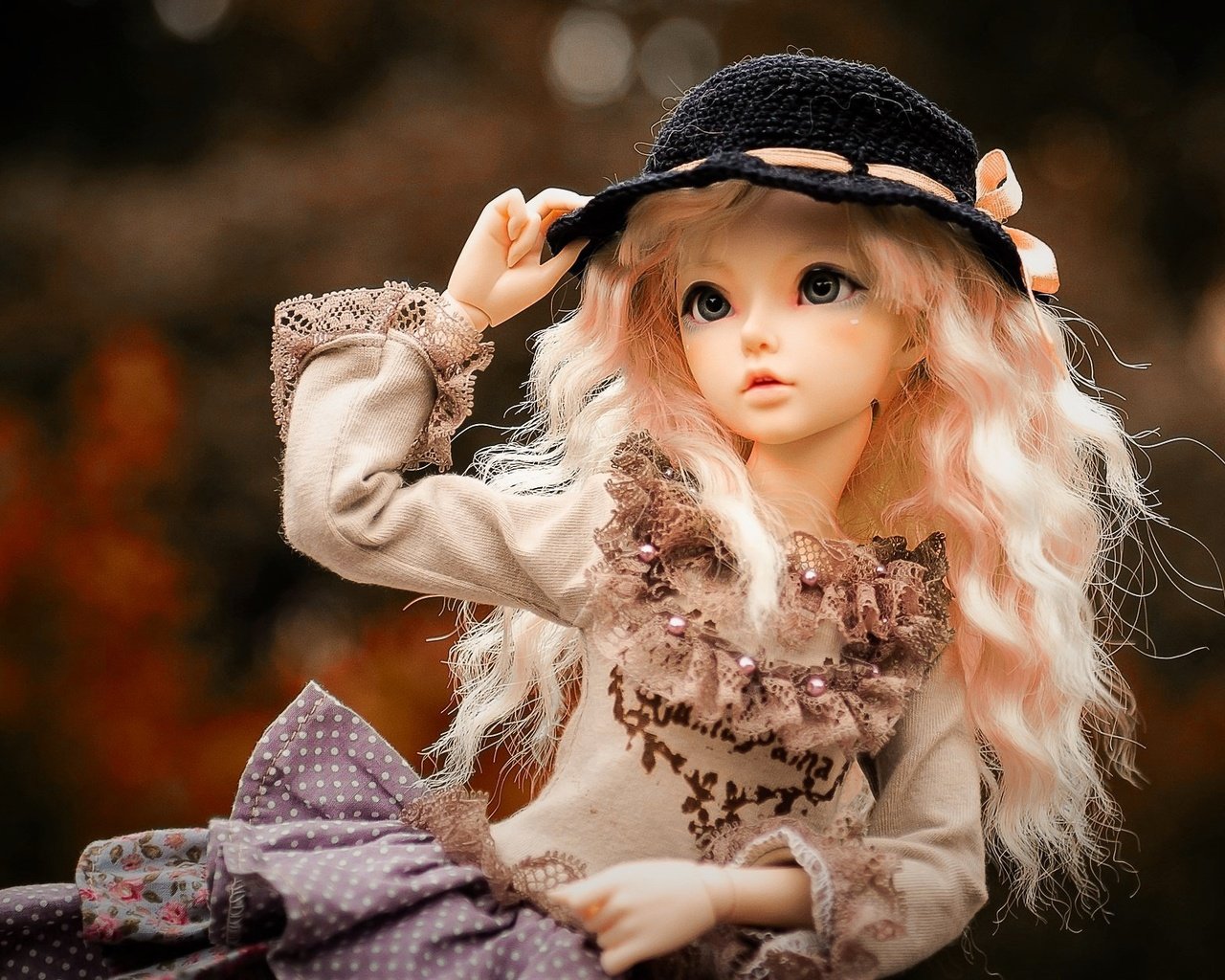 Обои взгляд, девочка, игрушка, кукла, волосы, шляпка, look, girl, toy, doll, hair, hat разрешение 1939x1257 Загрузить