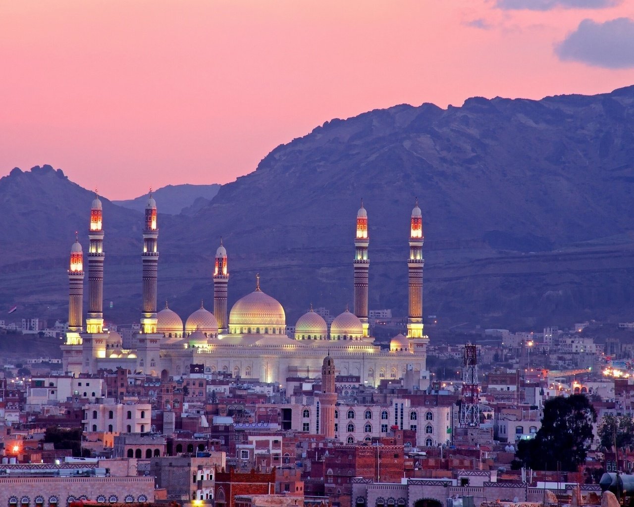 Обои закат, город, мечеть, сана, йемен, мечеть аль-салех, sunset, the city, mosque, sana, yemen, the al-saleh mosque разрешение 2560x1600 Загрузить