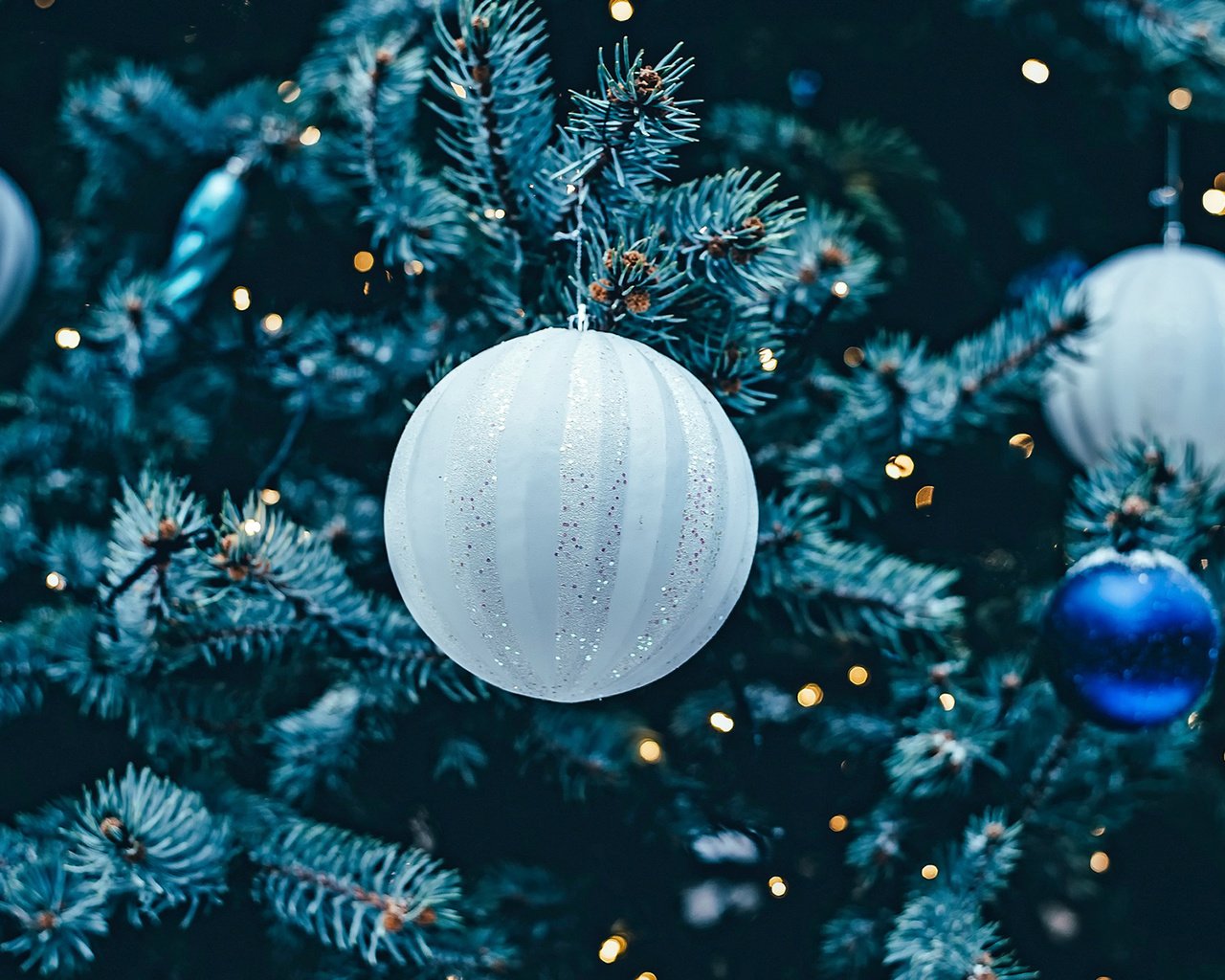 Обои новый год, елка, шары, рождество, елочные украшения, new year, tree, balls, christmas, christmas decorations разрешение 1920x1200 Загрузить