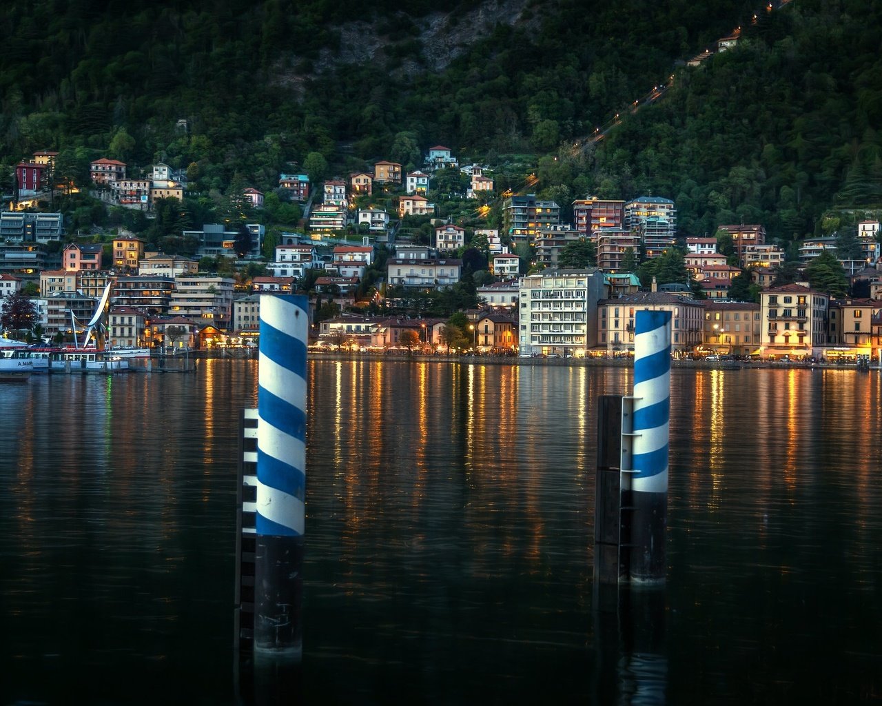 Обои вода, город, италия, страна, ломбардия, комо, water, the city, italy, country, lombardy, como разрешение 2047x1365 Загрузить