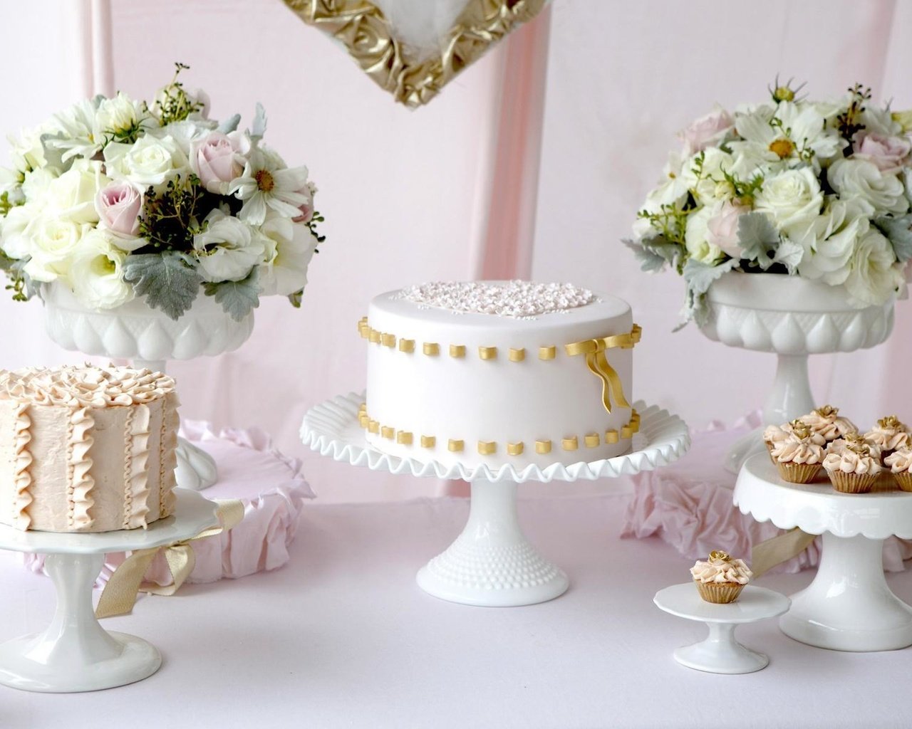 Обои цветы, сладкое, выпечка, торт, пирожное, кексы, тортики, flowers, sweet, cakes, cake, cupcakes разрешение 1920x1200 Загрузить