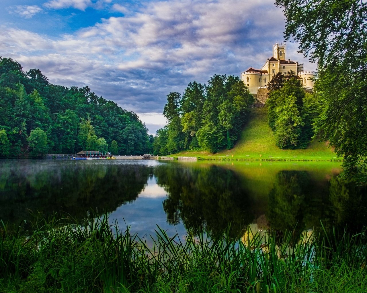 Обои облака, деревья, озеро, природа, пейзаж, замок, хорватия, clouds, trees, lake, nature, landscape, castle, croatia разрешение 3000x1987 Загрузить