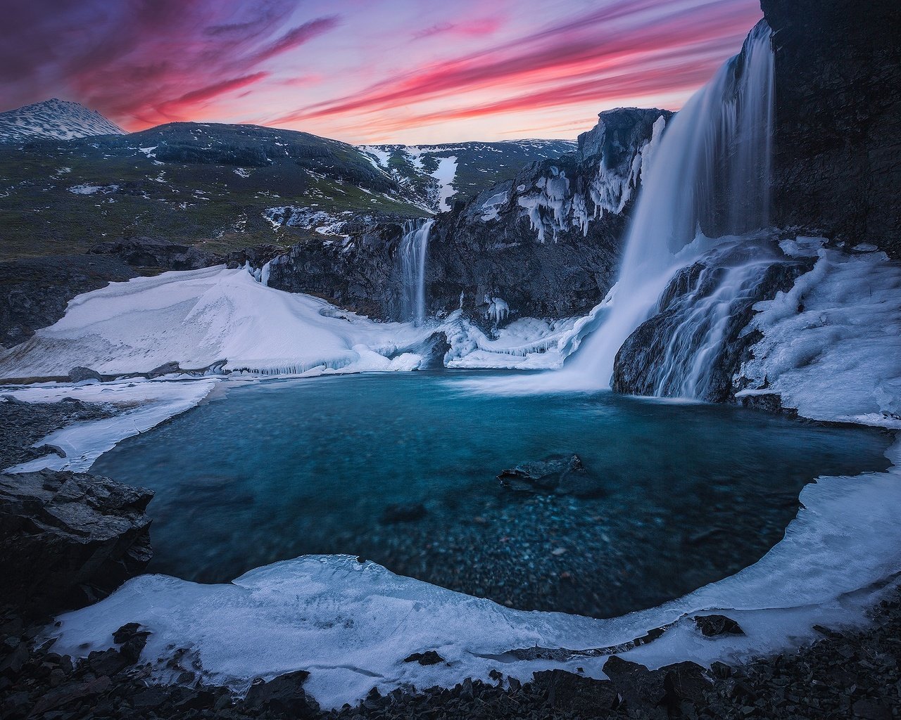 Обои река, горы, закат, скала, водопад, лёд, исландия, river, mountains, sunset, rock, waterfall, ice, iceland разрешение 2000x1334 Загрузить