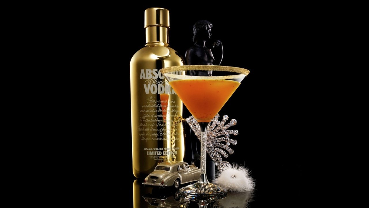 Обои бокал, absolut, черный фон, коктейль, бутылка, алкоголь, водка, натюрморт, машинка, glass, black background, cocktail, bottle, alcohol, vodka, still life, machine разрешение 1920x1080 Загрузить