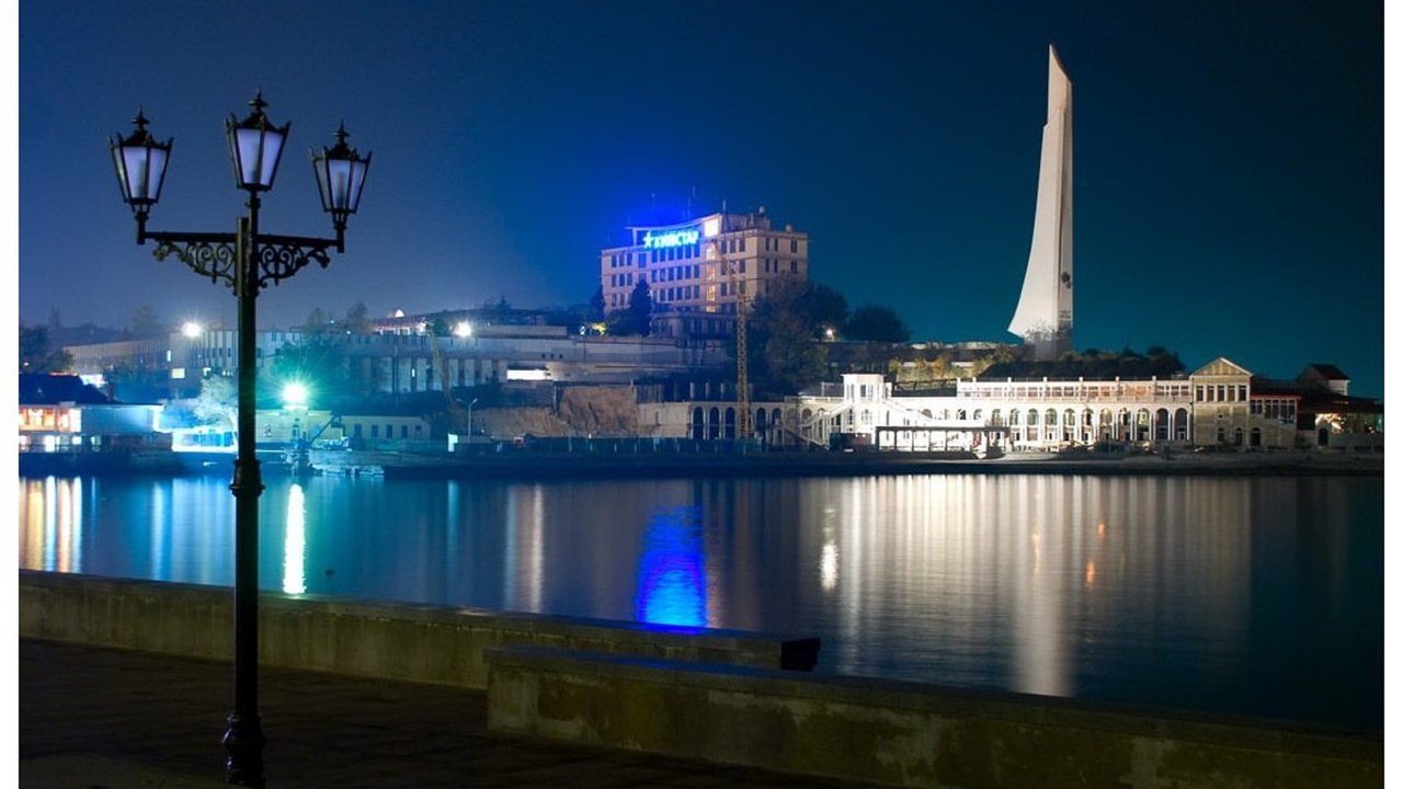 Обои вечер, море, фонарь, севастополь, the evening, sea, lantern, sevastopol разрешение 2104x1422 Загрузить