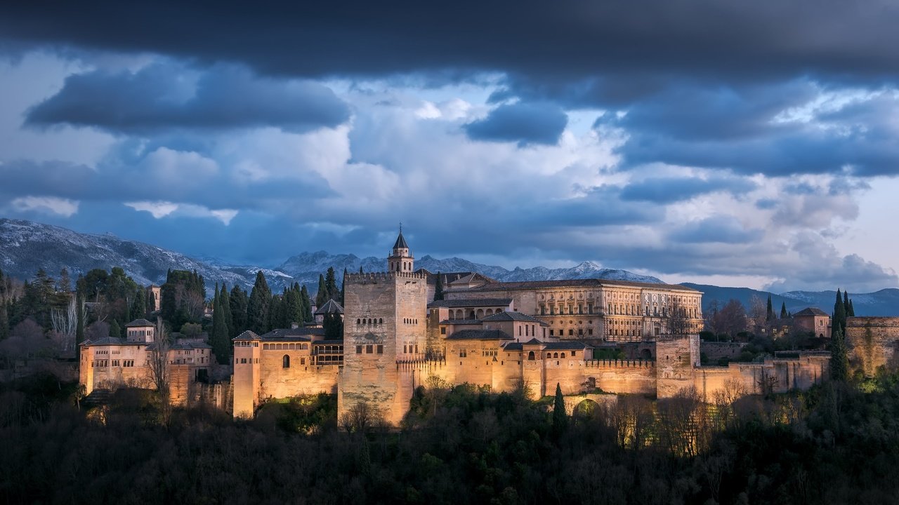 Обои небо, горы, испания, андалузия, гранада, the sky, mountains, spain, andalusia, granada разрешение 2048x1367 Загрузить