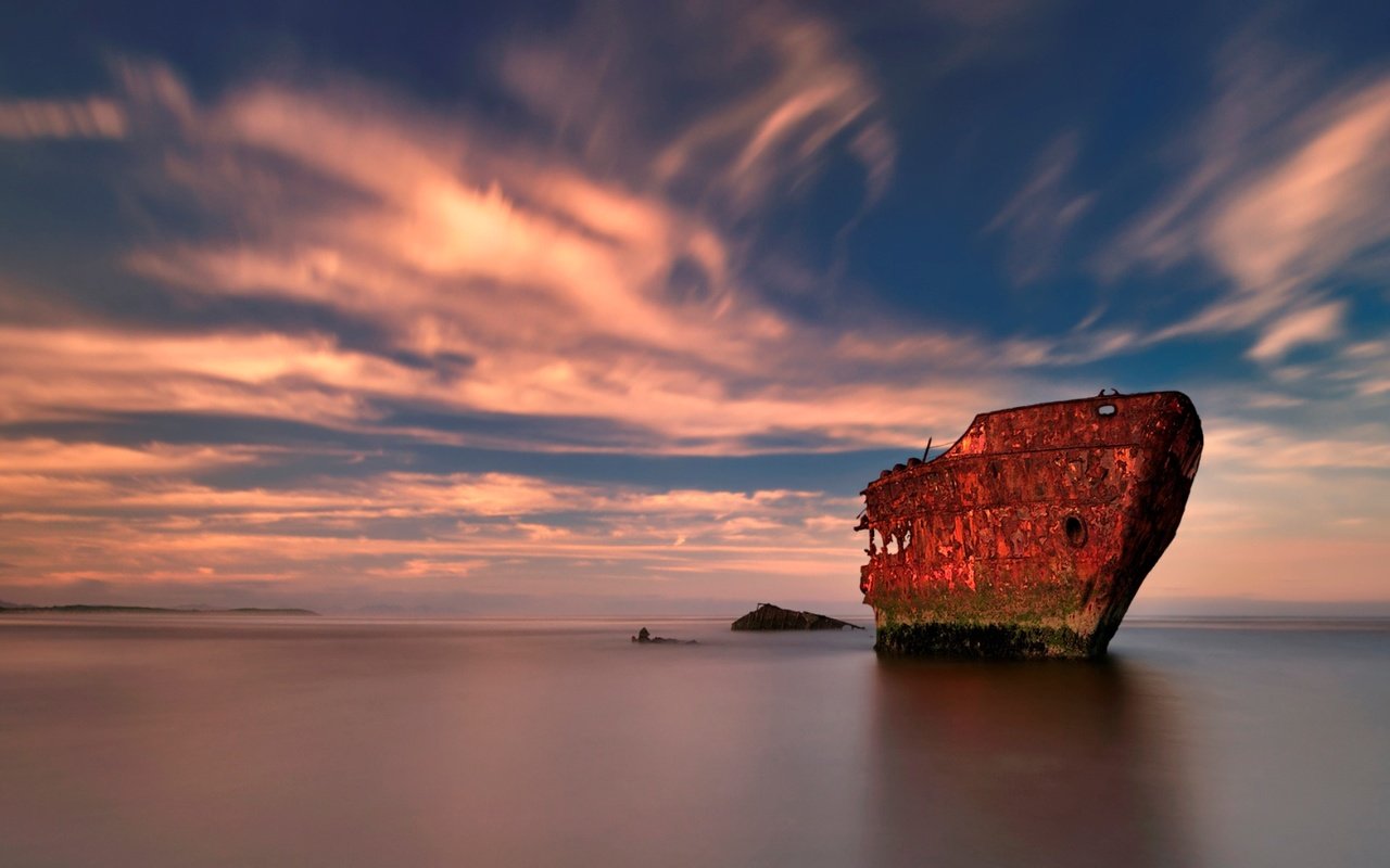 Обои небо, берег, корабль, ржавчина, the sky, shore, ship, rust разрешение 1920x1080 Загрузить