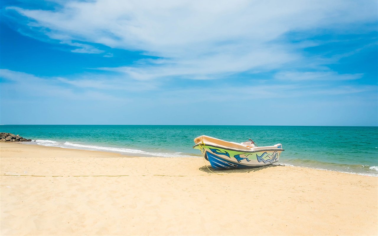 Обои пейзаж, море, пляж, лодка, landscape, sea, beach, boat разрешение 1920x1200 Загрузить