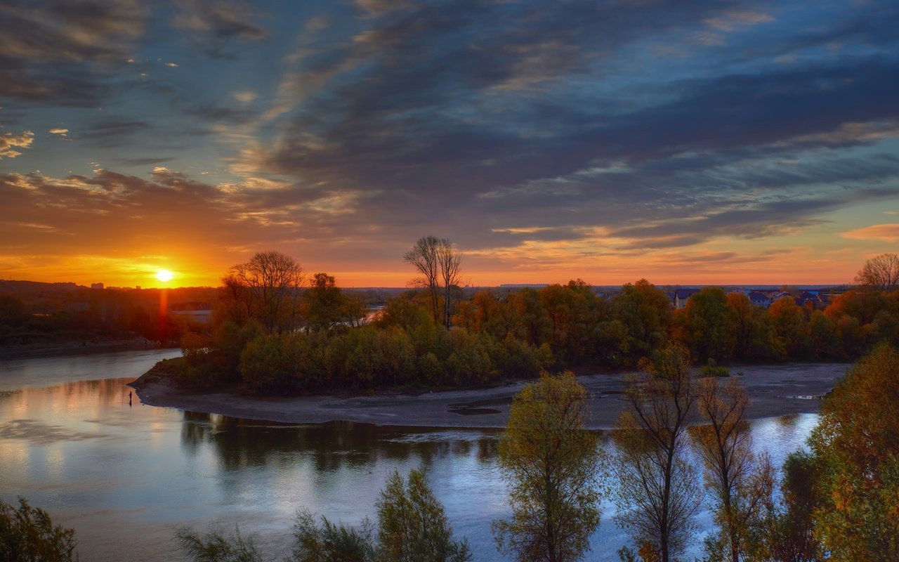 Обои деревья, река, природа, закат, осень, trees, river, nature, sunset, autumn разрешение 1950x1142 Загрузить