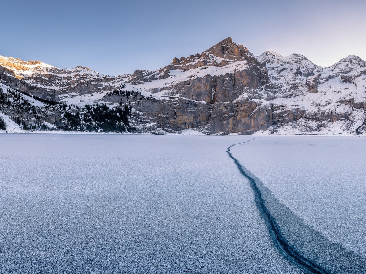 Обои озеро, oeschinen lake, горы, природа, зима, швейцария, альпы, берн, kandersteg, oeschinensee, lake, mountains, nature, winter, switzerland, alps, bern разрешение 3840x2160 Загрузить