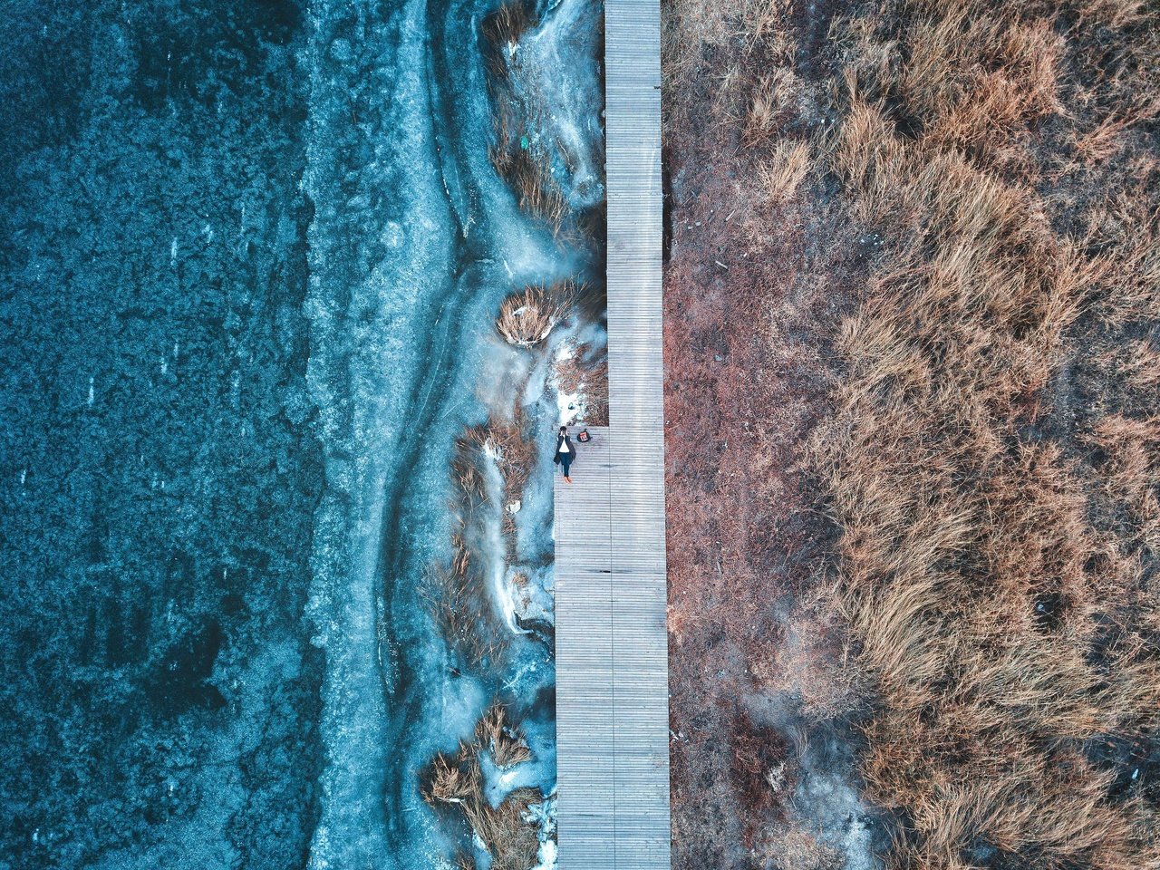 Обои берег, море, вид сверху, тропинка, настил, shore, sea, the view from the top, path, flooring разрешение 3992x2992 Загрузить