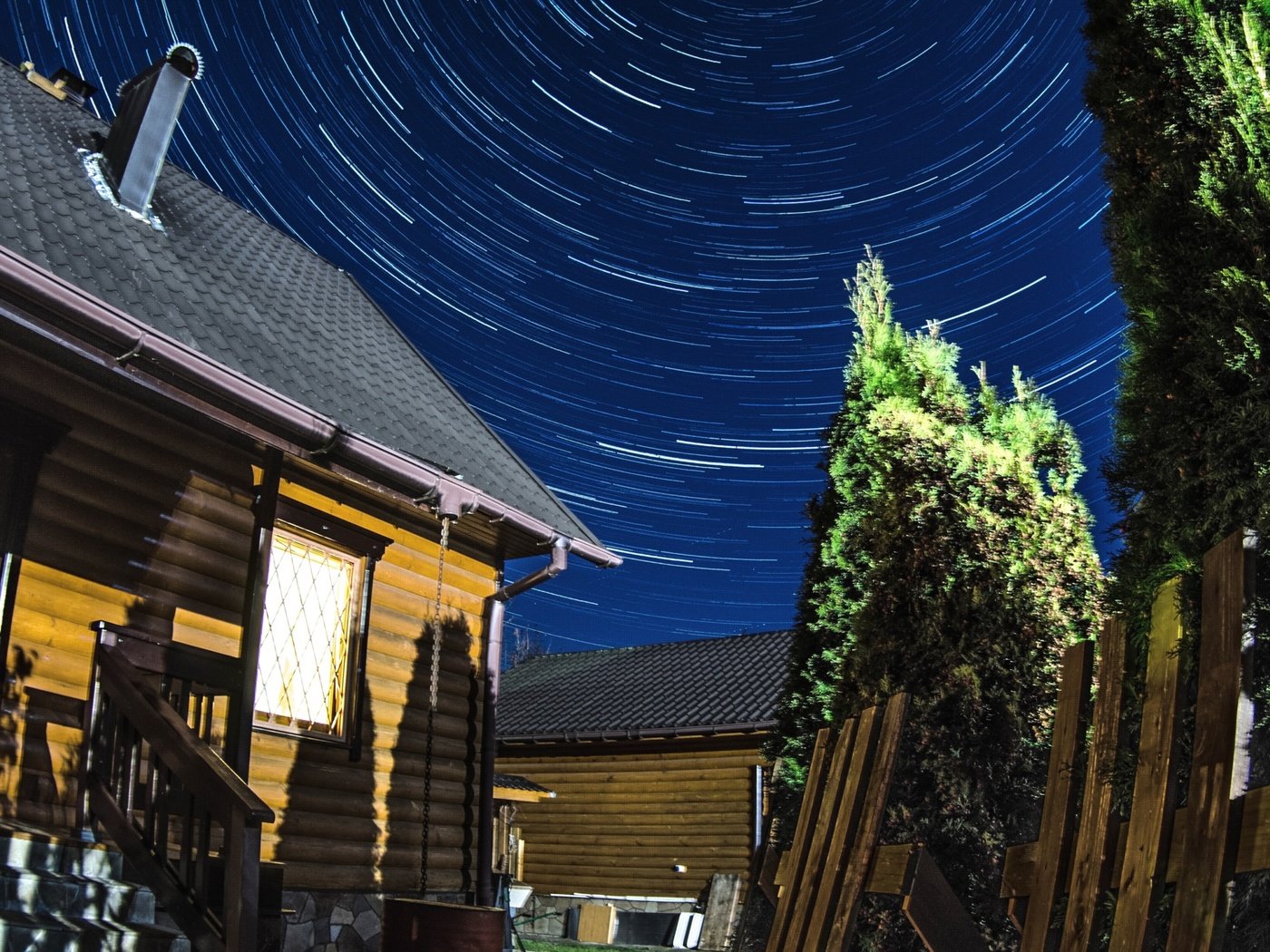 Обои небо, ночное небо, aristovart, тверь, startrails, звездные треки, the sky, the night sky, tver, star tracks разрешение 2416x1600 Загрузить