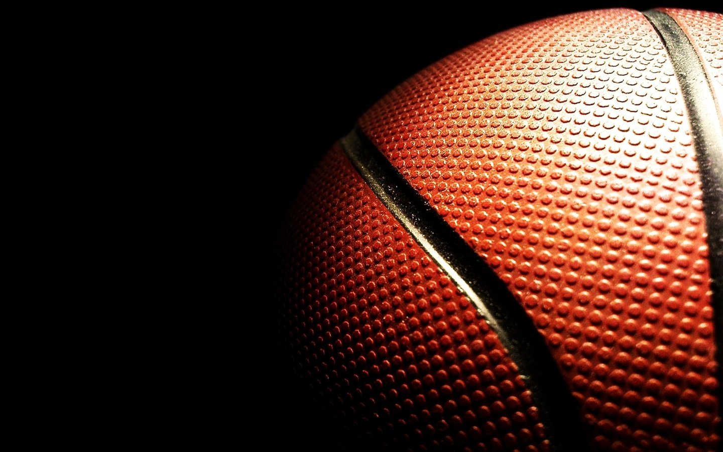 Обои черный фон, мяч, баскетбол, крупным планом, black background, the ball, basketball, closeup разрешение 2560x1600 Загрузить