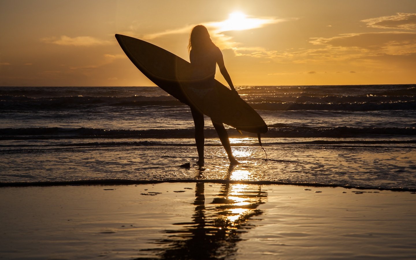 Обои закат, девушка, море, доска, спорт, sunset, girl, sea, board, sport разрешение 2560x1707 Загрузить