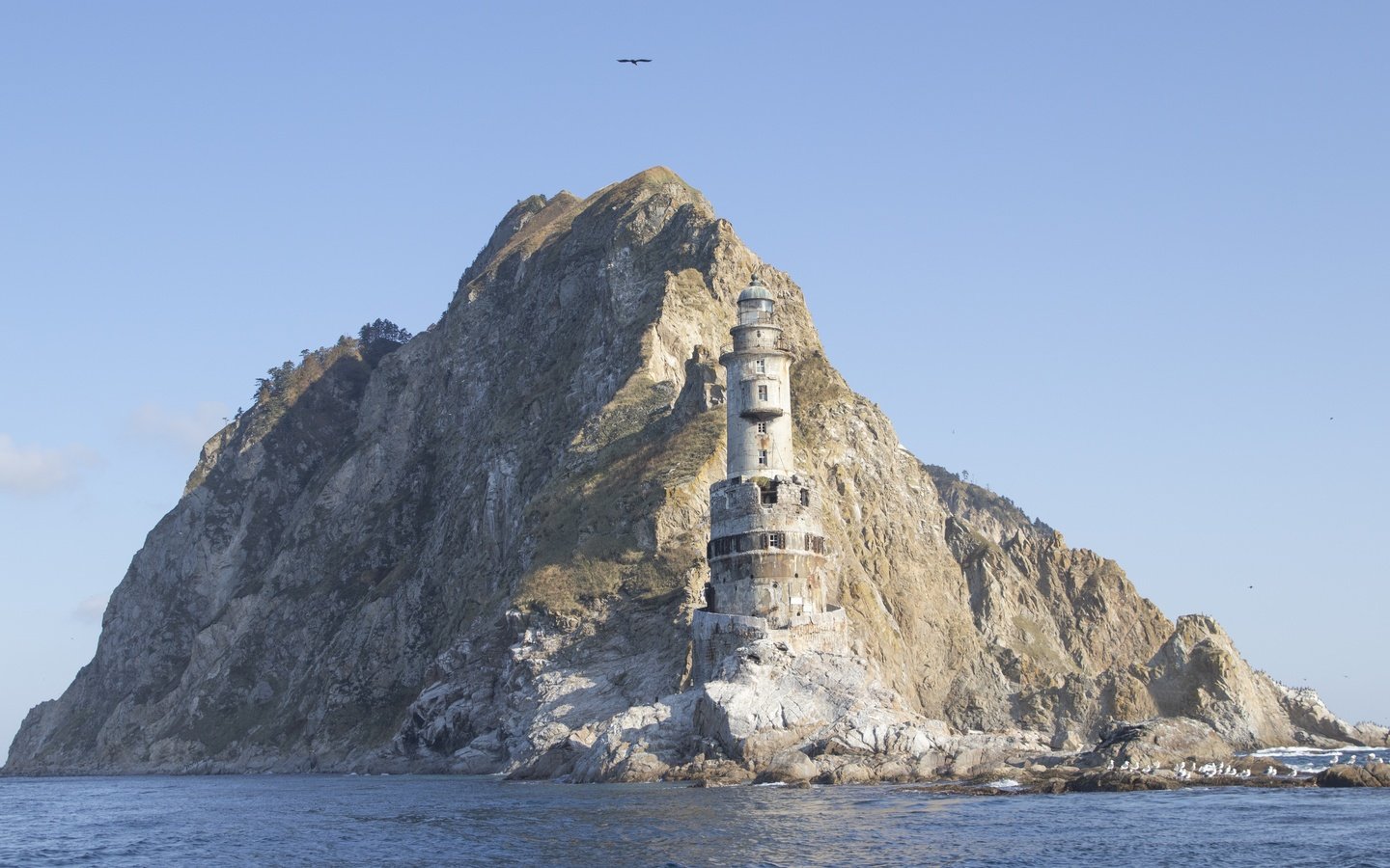 Обои скалы, море, маяк, залив, мыс, сахалин, анива, маяк анива, rocks, sea, lighthouse, bay, cape, sakhalin разрешение 5508x3671 Загрузить
