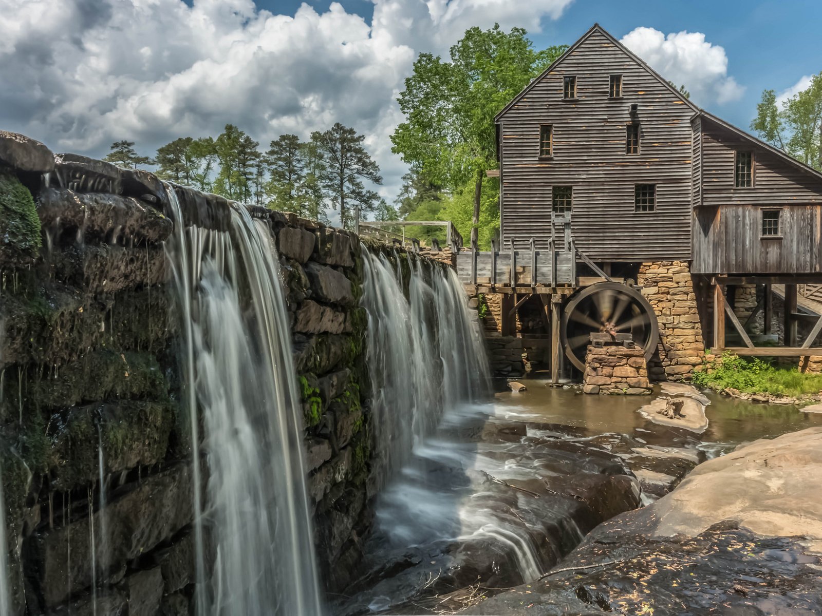 Обои мельница, сша, плотина, северная каролина, greenbrook farms, рейли, mill, usa, dam, north carolina, reilly разрешение 2048x1365 Загрузить