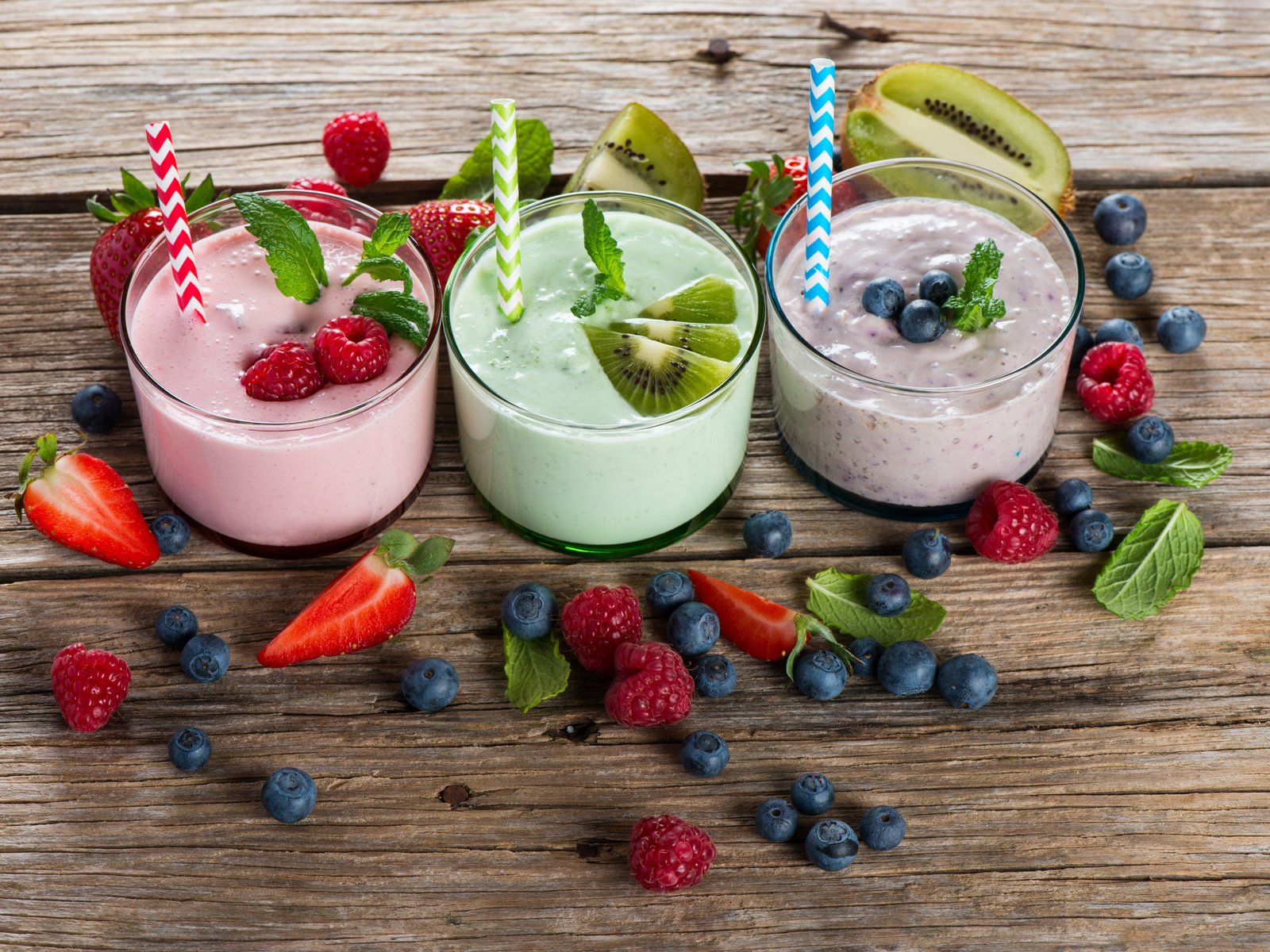 Обои йогурт, мята, тппапмсавкюююююю, малина, клубника, ягоды, юмор, киви, черника, стаканы, yogurt, mint, raspberry, strawberry, berries, humor, kiwi, blueberries, glasses разрешение 7360x4912 Загрузить