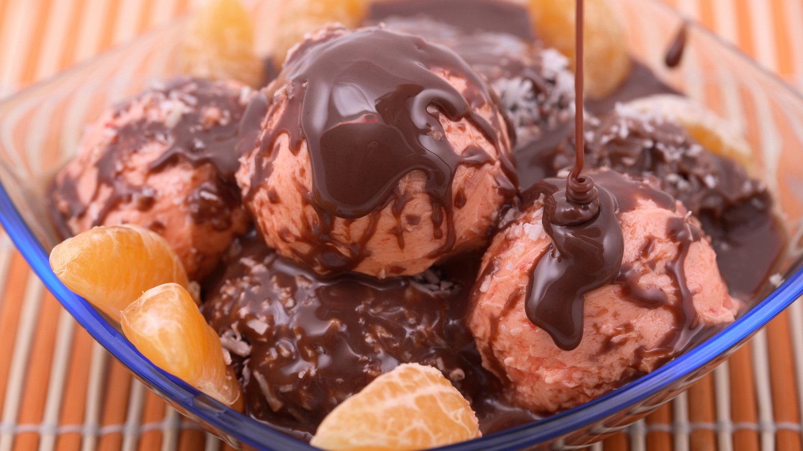 Обои мороженое, еда, апельсин, шоколад, сладкое, мороженное, десерт, ice cream, food, orange, chocolate, sweet, dessert разрешение 1920x1200 Загрузить