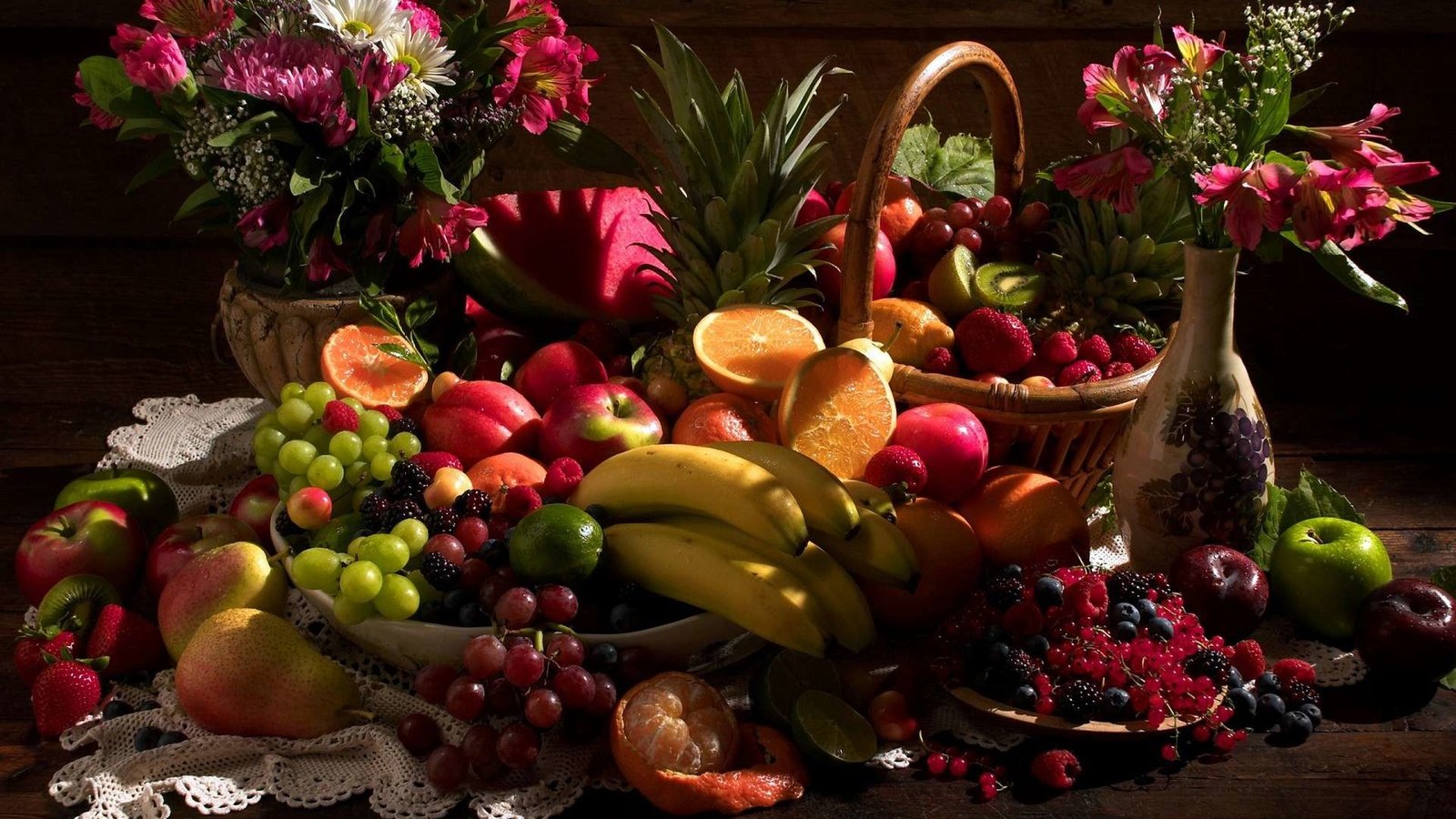 Обои цветы, виноград, фрукты, ягоды, бананы, flowers, grapes, fruit, berries, bananas разрешение 1920x1200 Загрузить