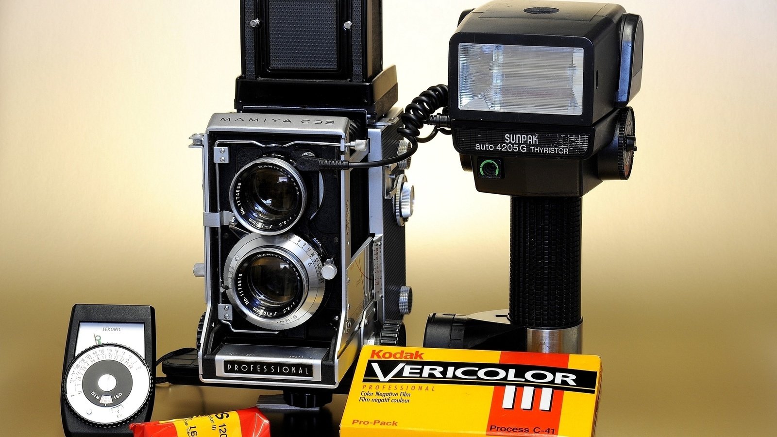 Обои объектив, со сменной оптикой, mamiya c33, сдвоенная камера, lens, interchangeable, dual camera разрешение 1920x1200 Загрузить